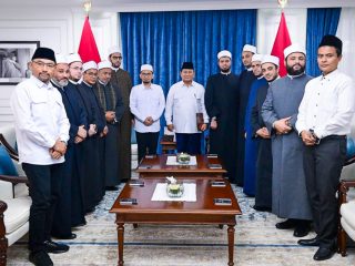 Presiden Prabowo Terima Kunjungan Ustaz Adi Hidayat dan Perwakilan Al Azhar Kairo