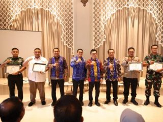 Bupati Tanah Bumbu Serahkan AKSI Tanah Bumbu Innovation Awards 2025 dan Buka Bimtek Inovasi Daerah
